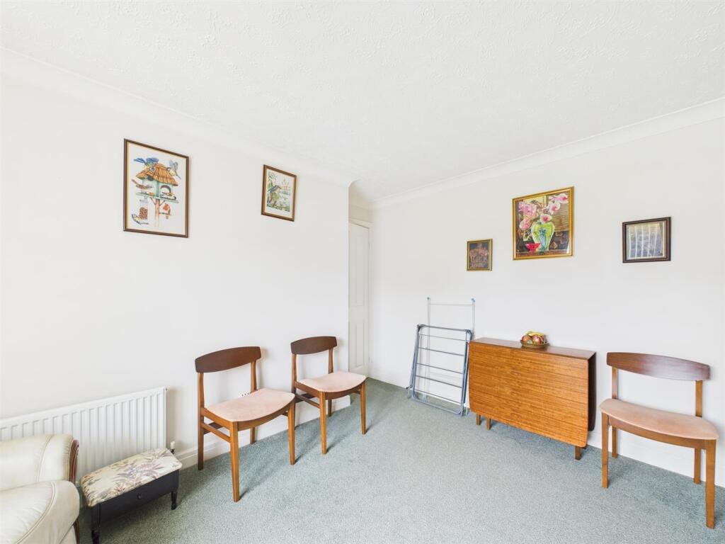 Sitting Room/Bedroom 3