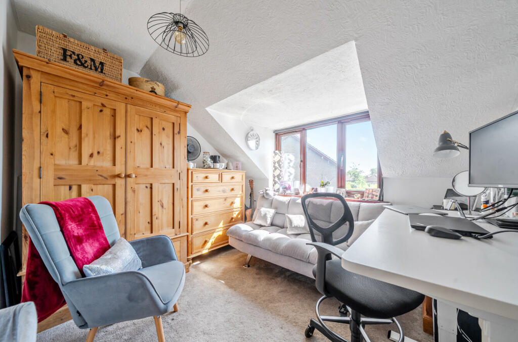 1339825-8-689df62...