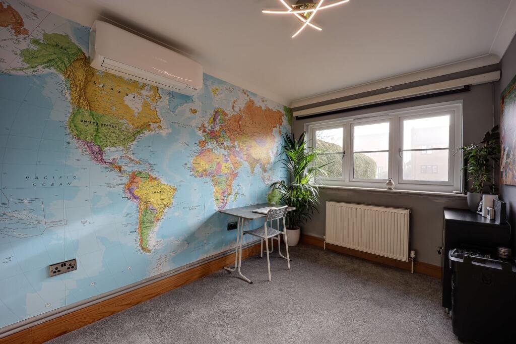 Bedroom 6/Study