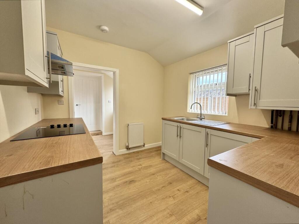 KITCHEN 3.jpg