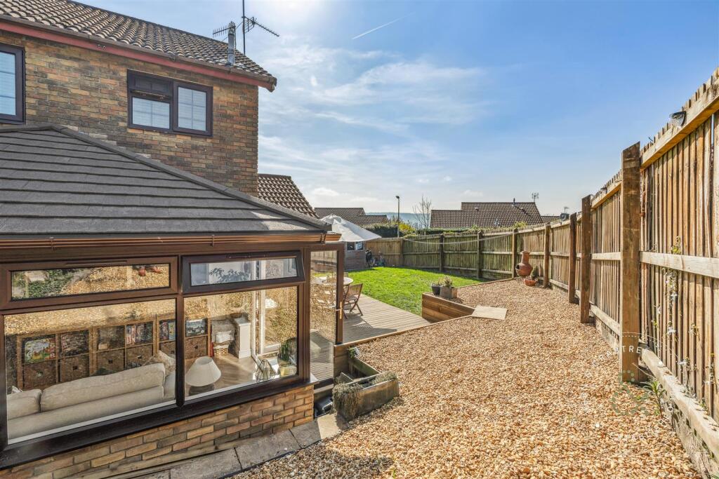 Cae Pant, Caerphilly, Hern Crabtree (9).jpg