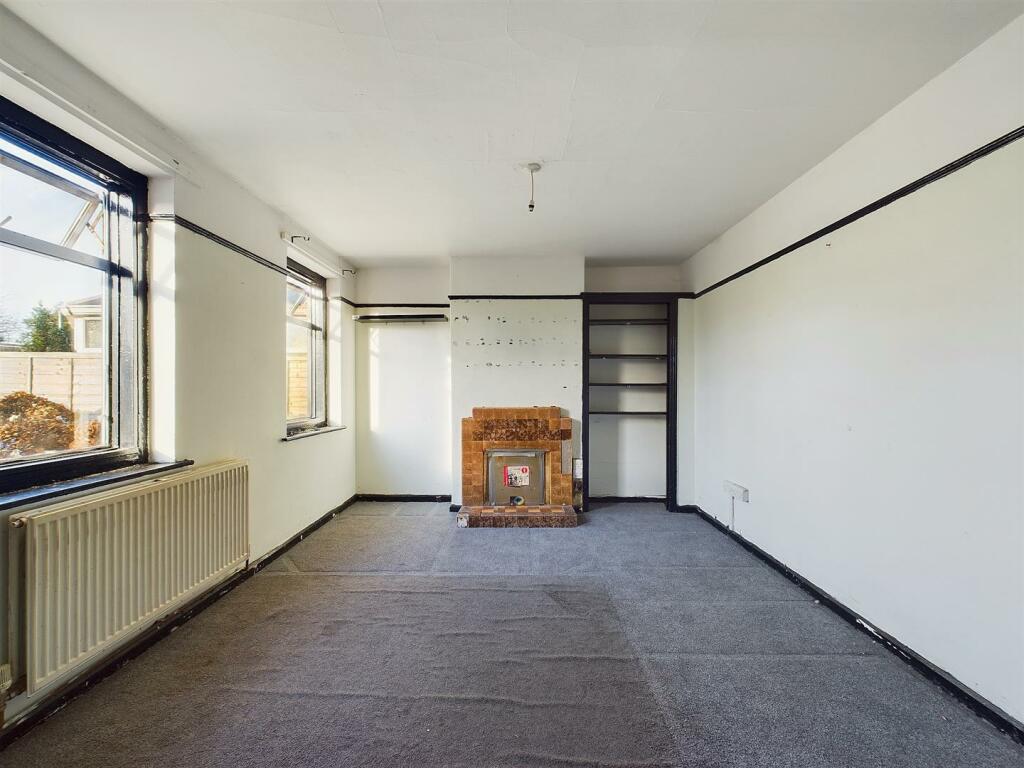 10 - Semi-detached house for Auction, Kingswood, B