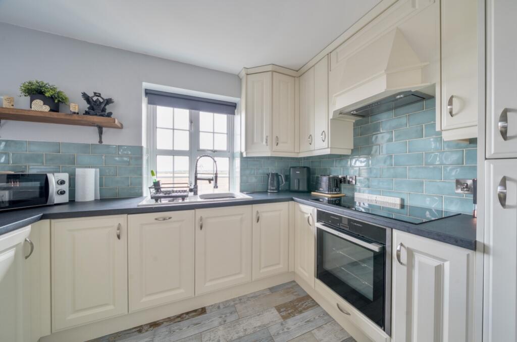 1346405-8-68b0c88d097f7