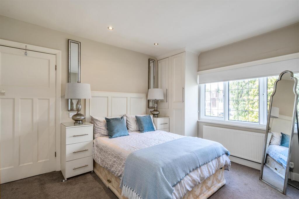 74 Dovehouse Lane_15.jpg