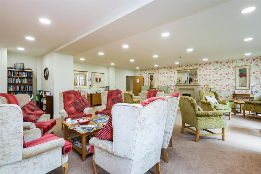Homeowners Lounge