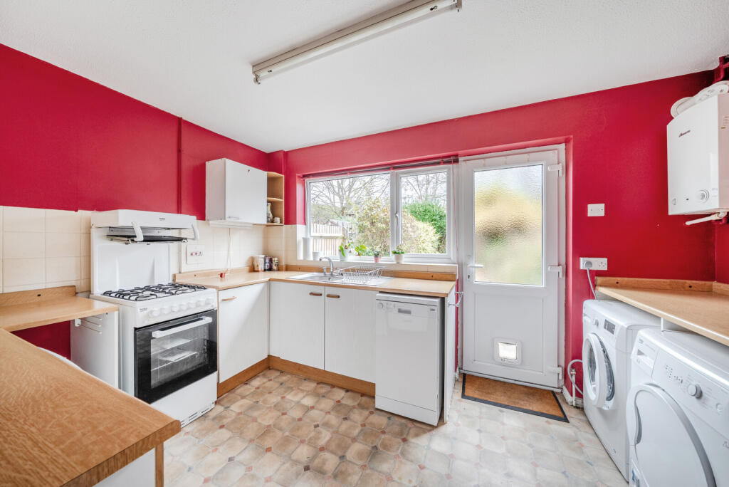 1382286-4-691c51b...