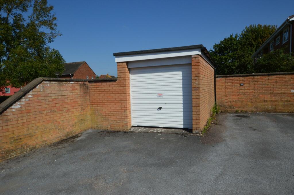 Detached Garage