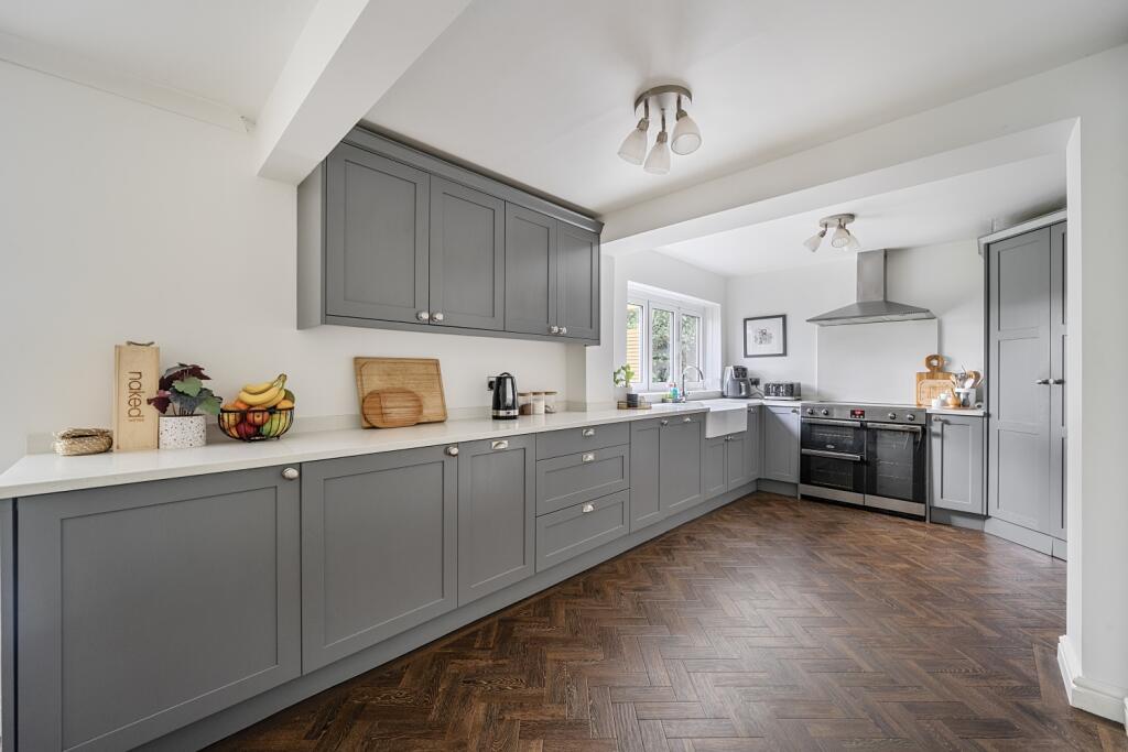 1301500-12-6846ba3eeafe2