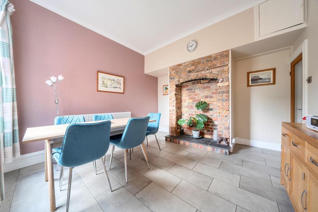 Dining area with inset.jpg