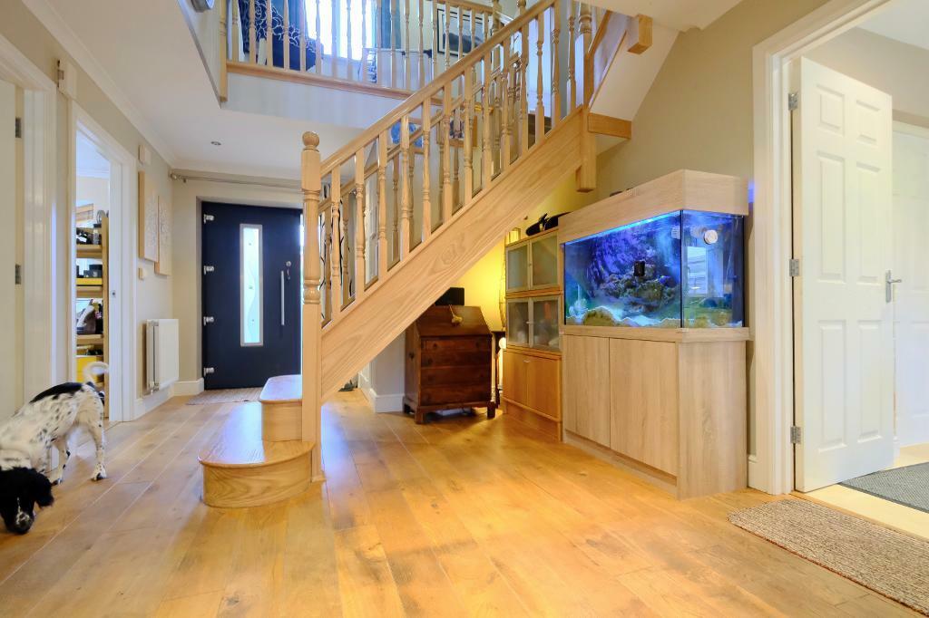 Generous entrance hall