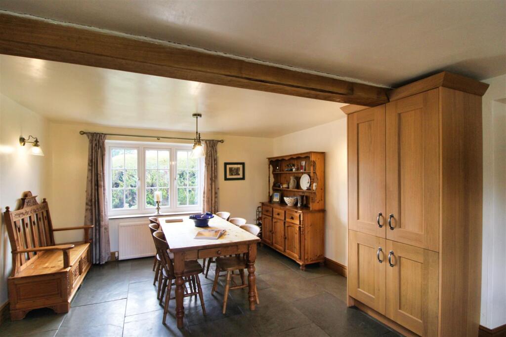 Dining Area.jpg