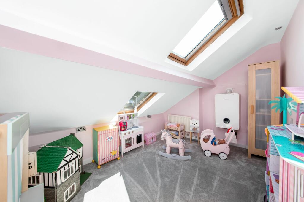 BEDROOM SIX