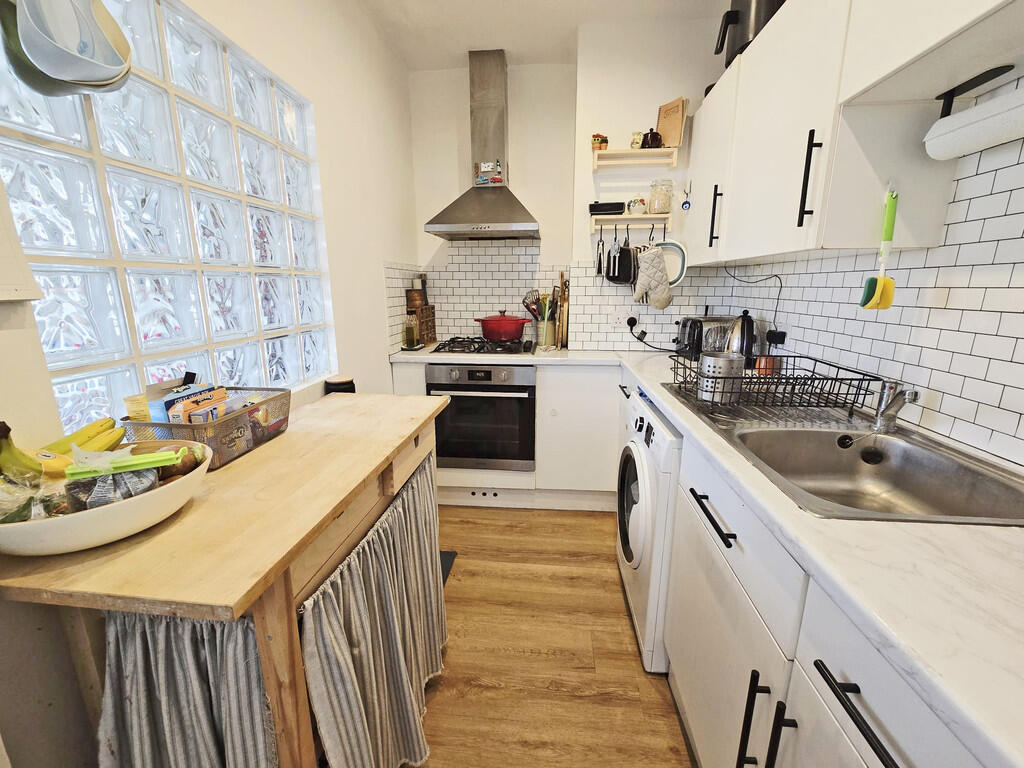 KITCHEN 2