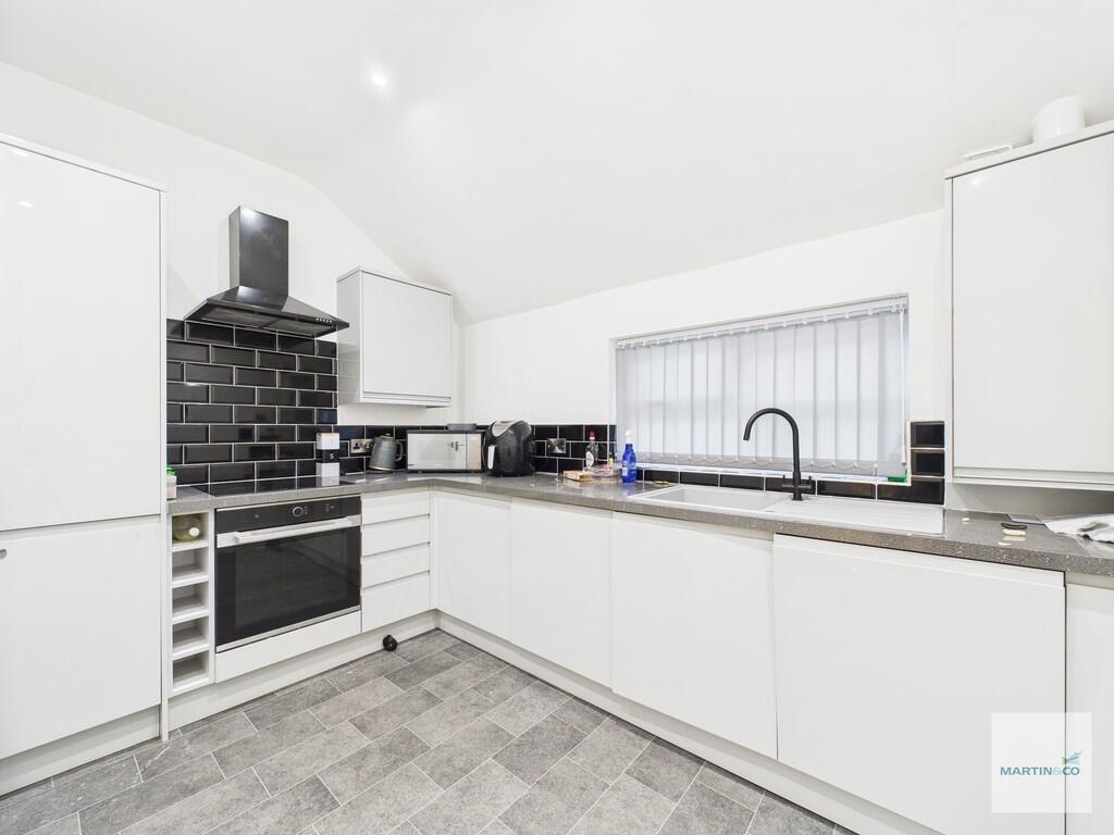 CAM03394G0-PR0332...