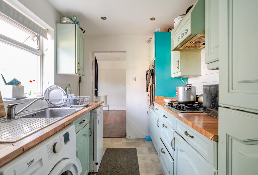 1353344-12-68cd58...