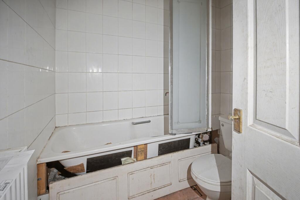 354B Kingston Road, Epsom, Surrey, KT19 0DT