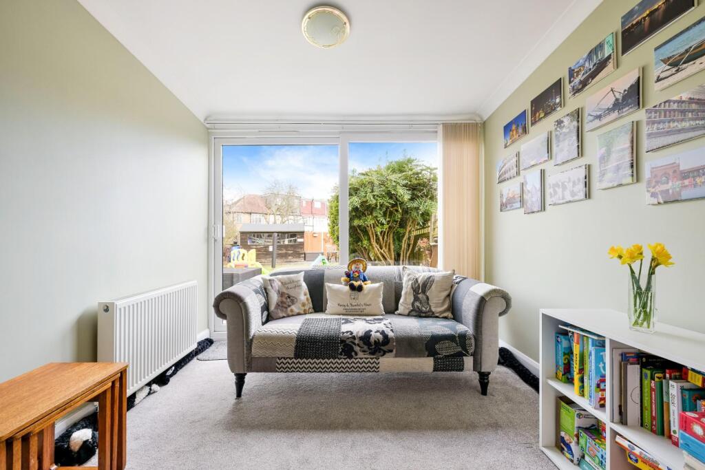 STONELEIGH AVENUE (16).jpg