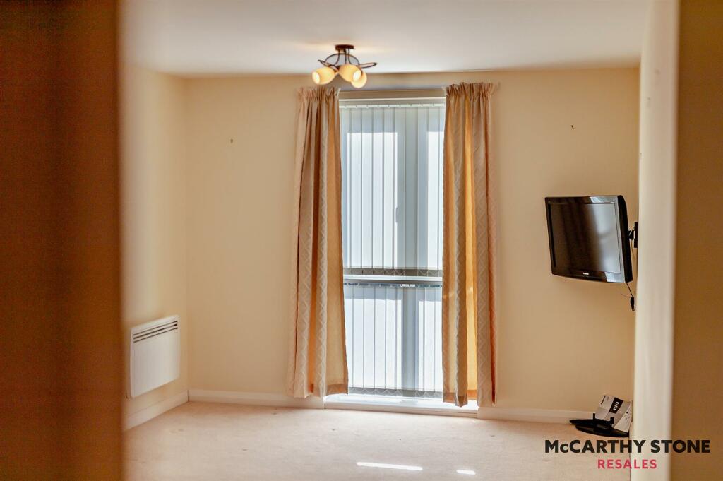 8588489-interior07-800.jpg