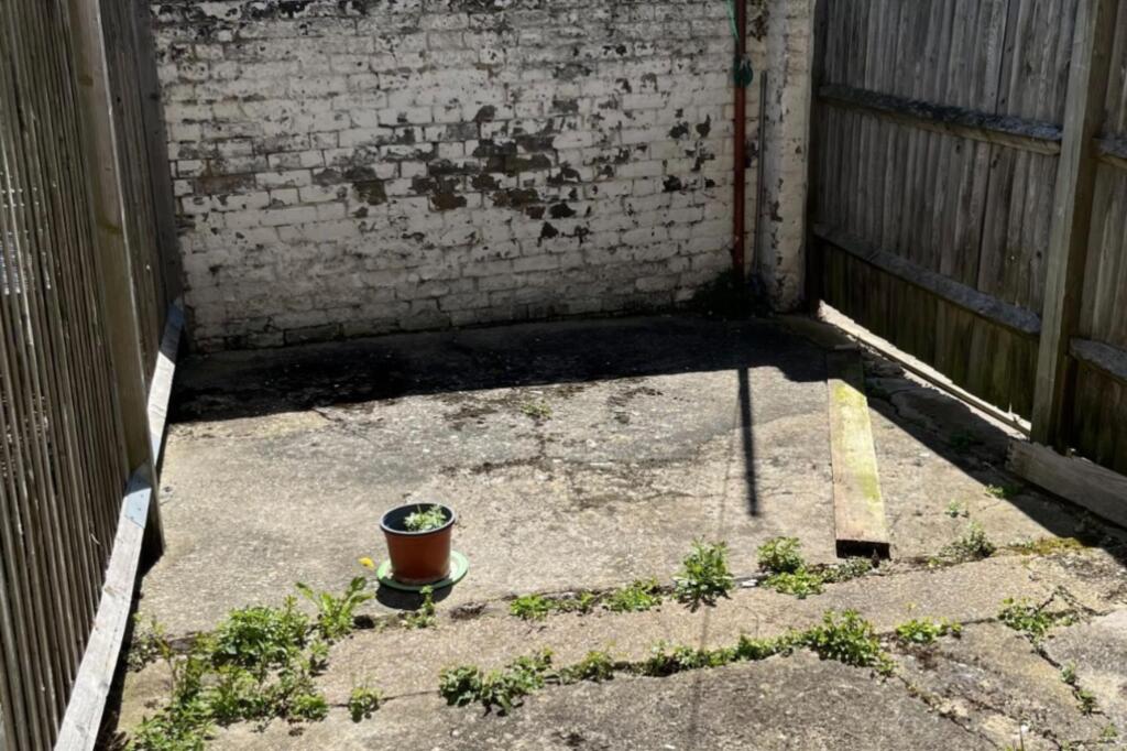 52a Alexandra Road, Sheerness, Kent, ME12 2AS