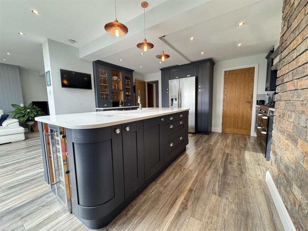 IMG_6207 (Large).JPG