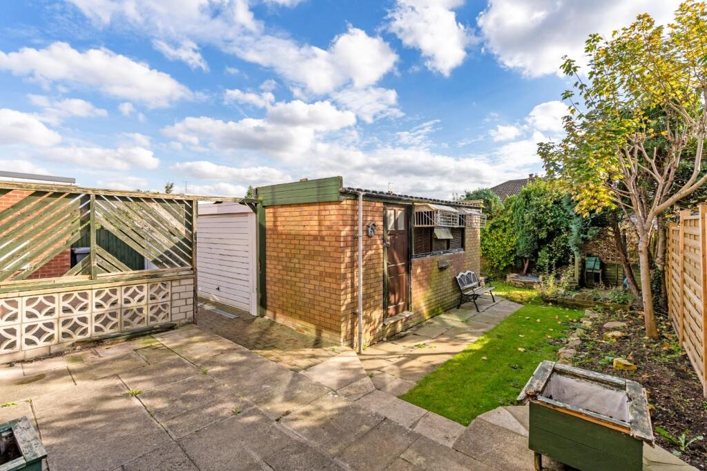 80211_11 Linden Way -  (24).jpg