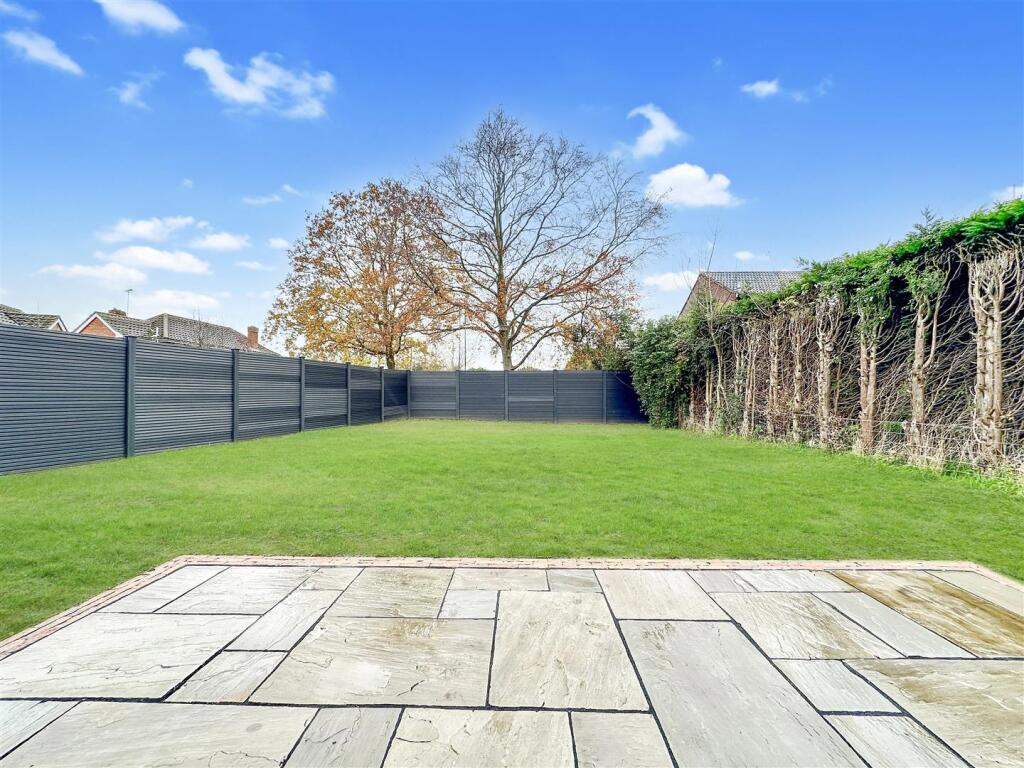 Lovely Enclosed Garden 613