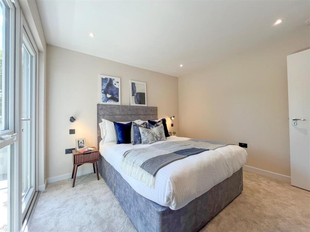 bed image 2.jpg