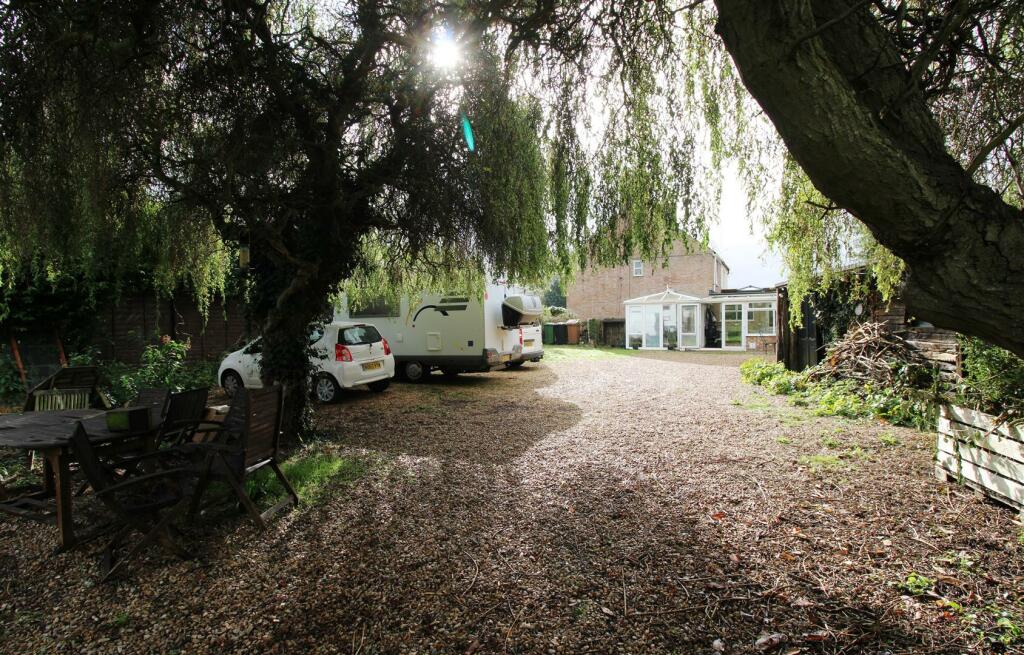 Garden/Parking