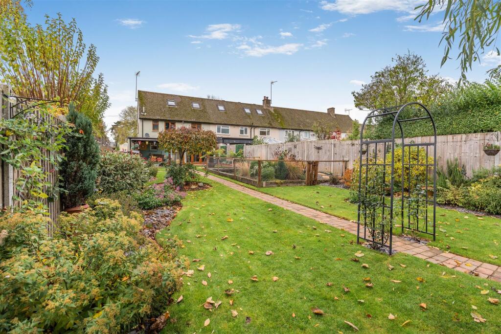 5 Orchard Way, Kings Sutton-18.jpg