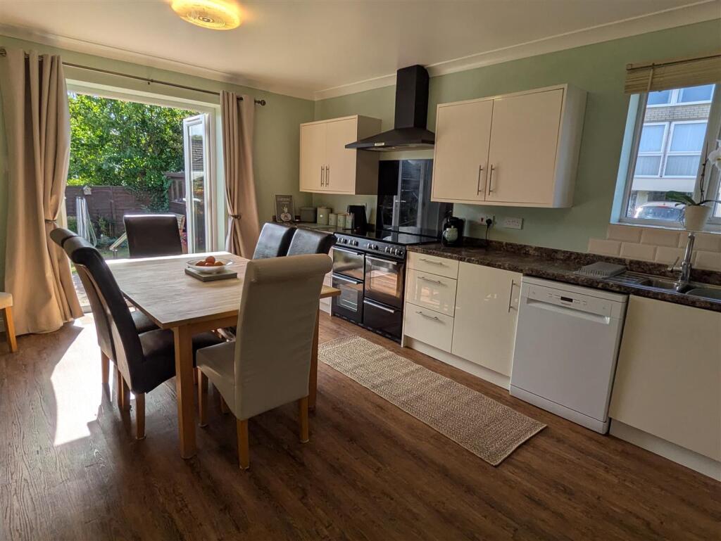 Kitchen/dining room