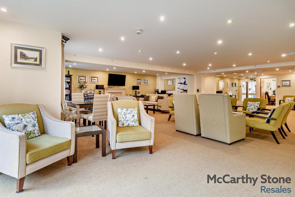 Homeowners Lounge