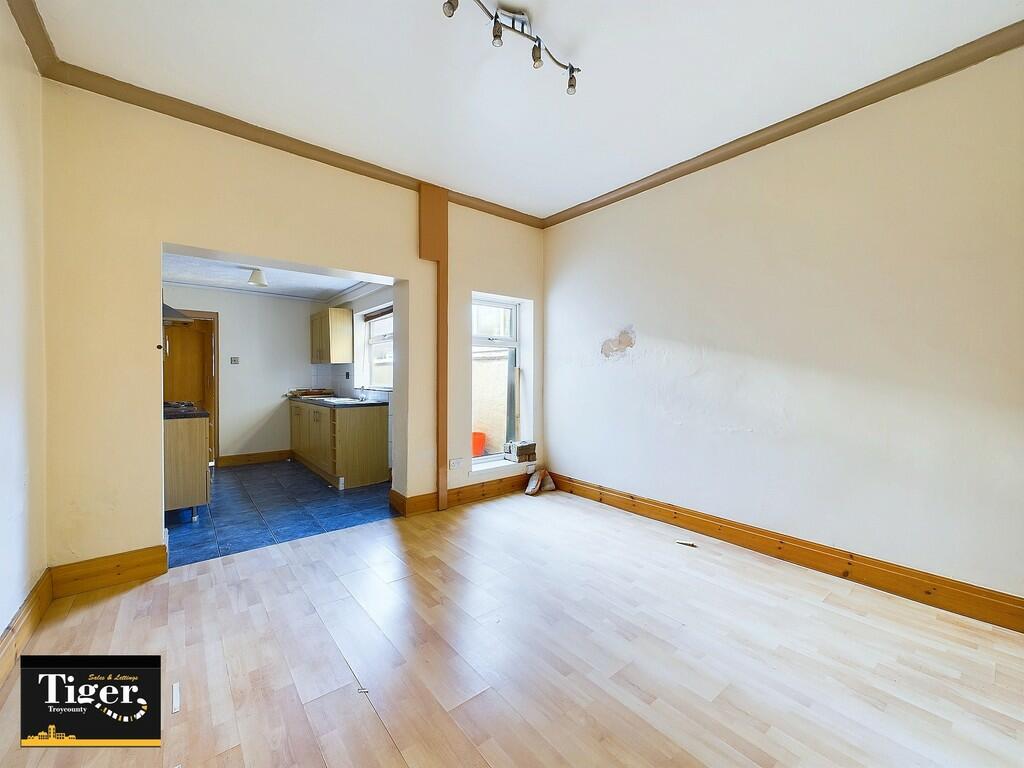 CAM03440G0-PR0182...