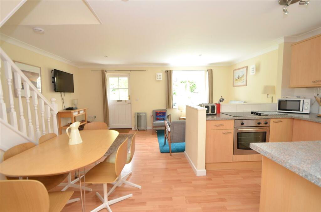 OPEN PLAN LIVING