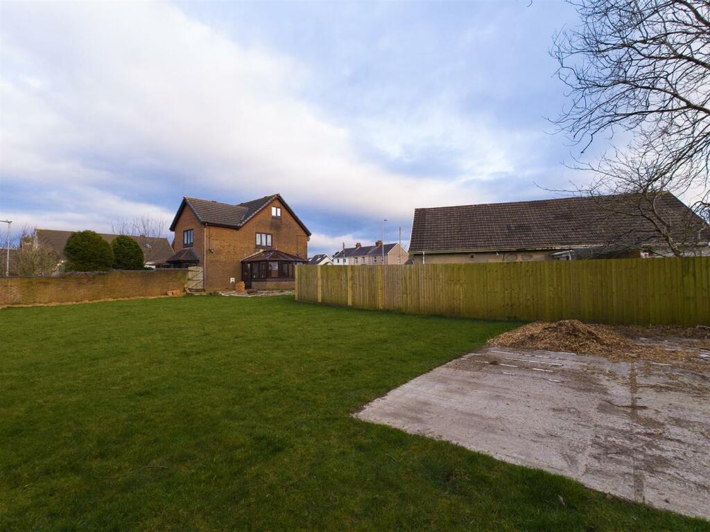 CAM01423G0-PR0035-STILL028.jpg