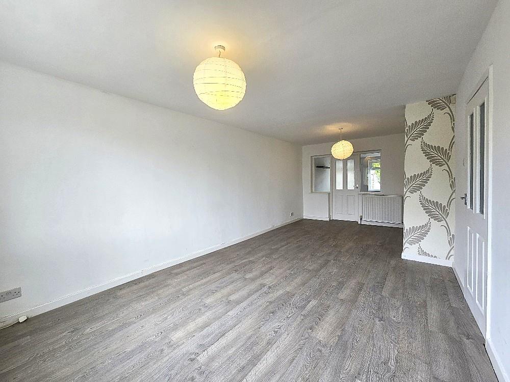 Rugby Road, Binley Woods -Lounge.jpg