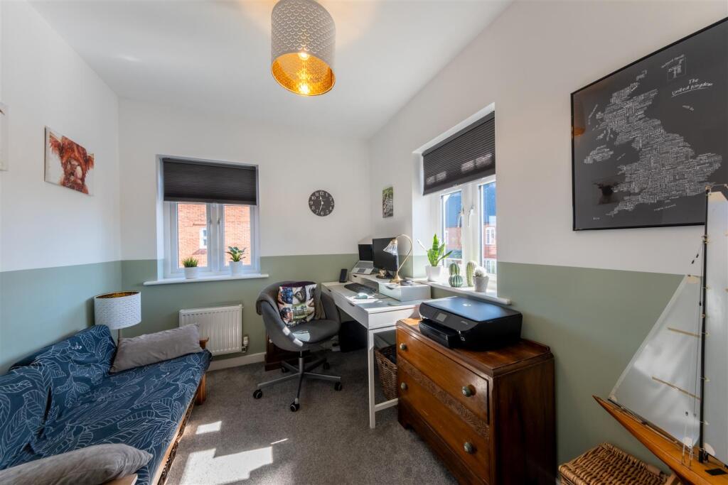 3 Tiverton Way-031.jpg