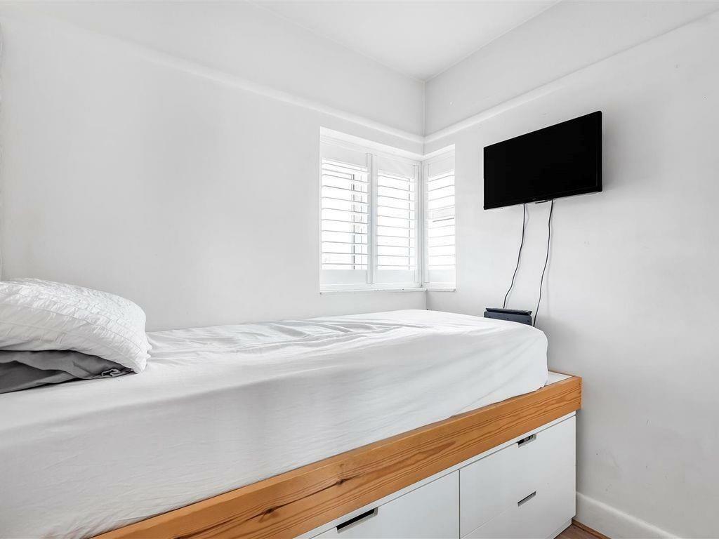 bedroom 3.jpg