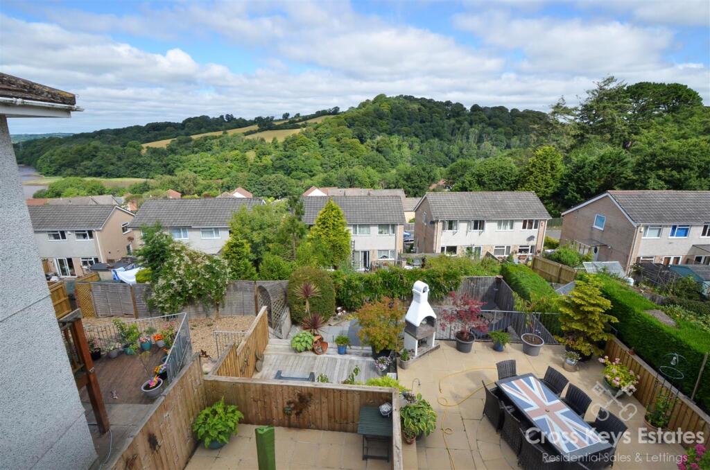 Garden/Stunning Views