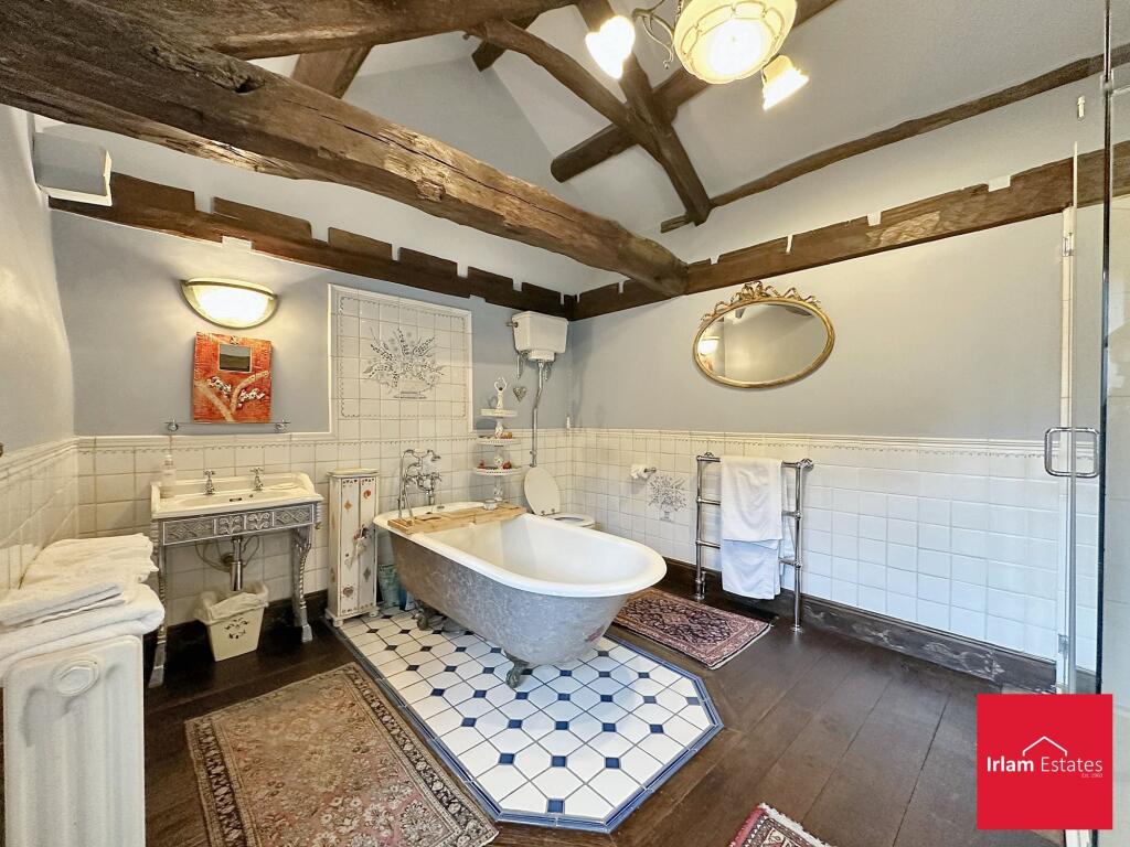 Bathroom/Dressing area