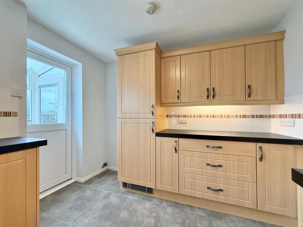Kitchen Area.JPG