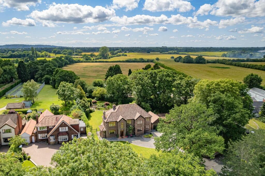 42 Moss Lane, SK7 1RD-51.jpg