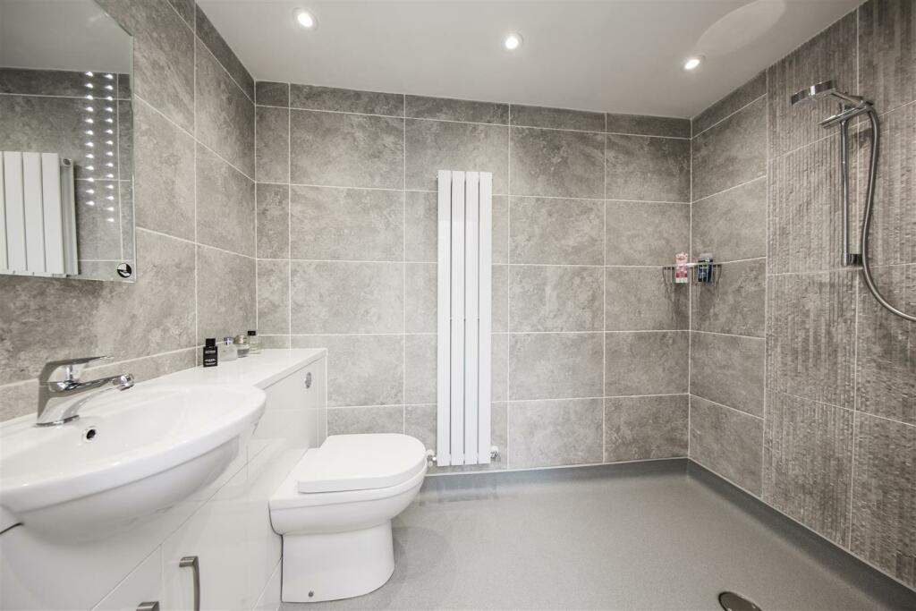 Modern Shower Wet Room