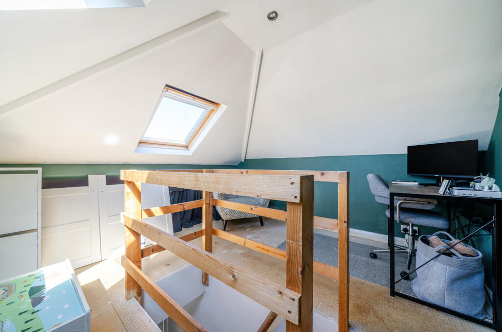 bed 4-loft room