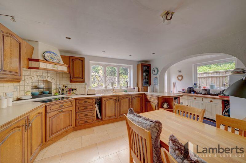 Kitchen/Breakfast Room