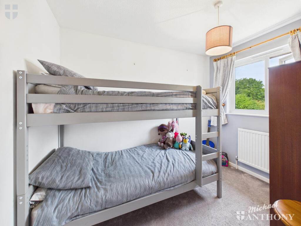 CAM03852G0-PR0327-STILL009