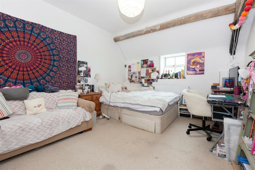 Bedroom 3 1.jpg