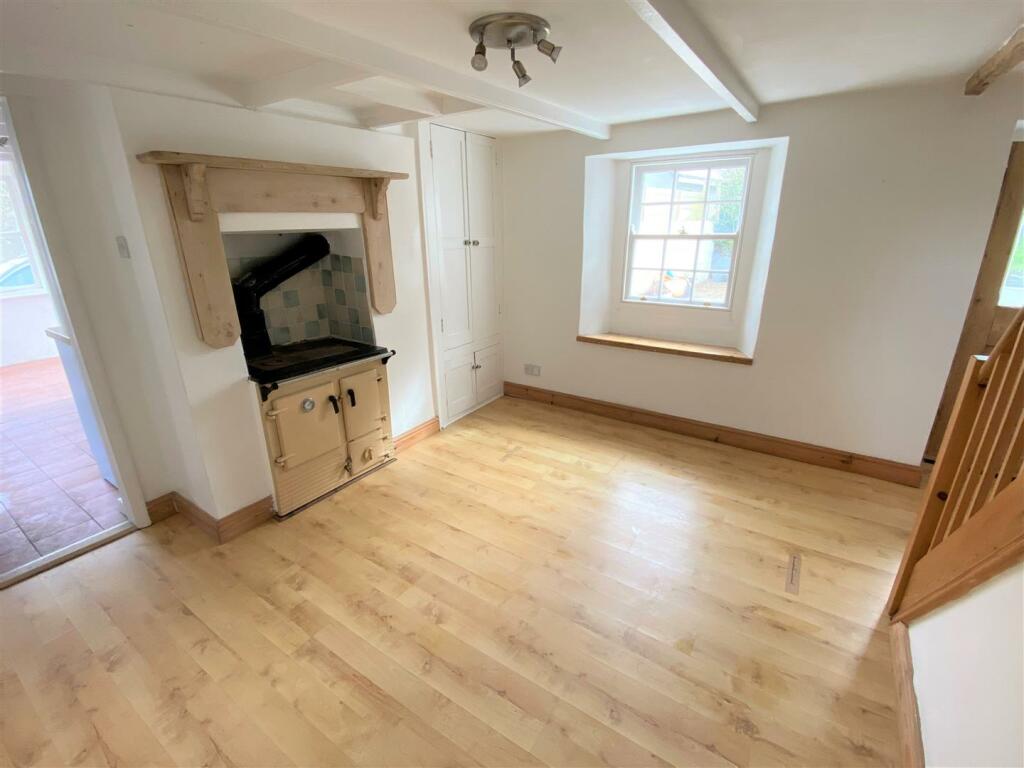 Pax Cottage Dining Room