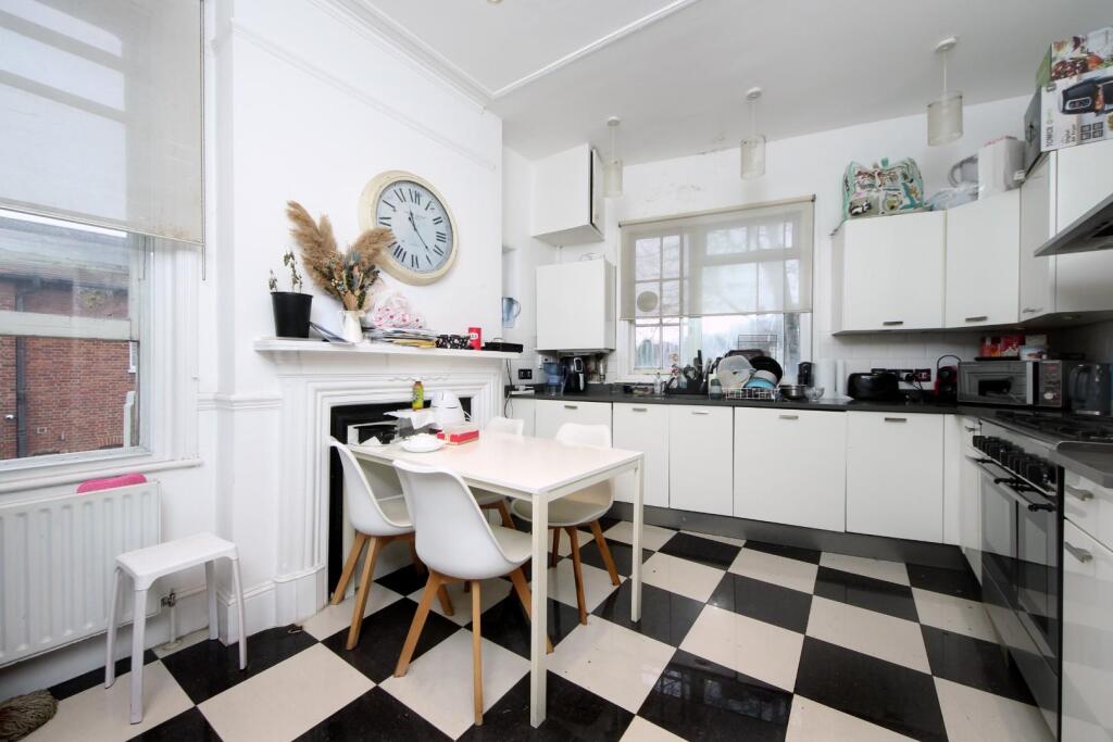 GV- 2 Wolverton Mansions  (9).jpg