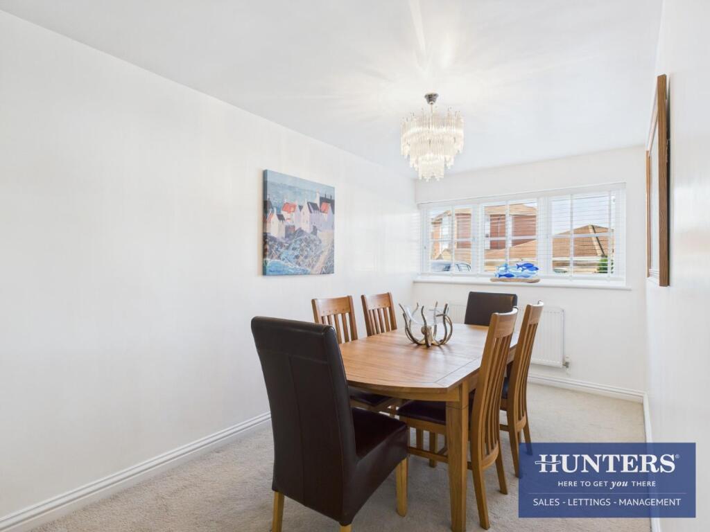 dining room / 5th bedroom