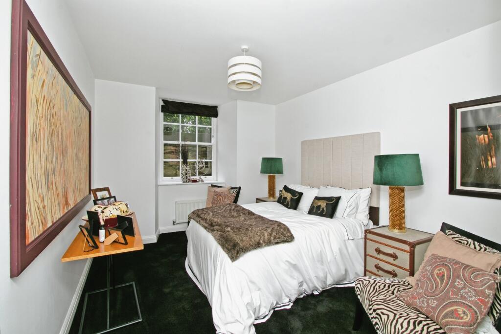 Main Bedroom